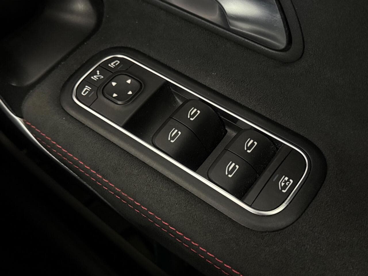 Mercedes-Benz A Class thumbnail Misc Controls