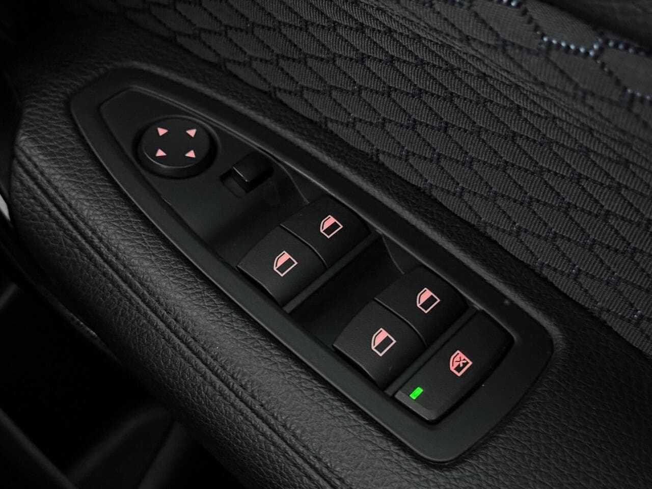 BMW 1 Series thumbnail Misc Controls