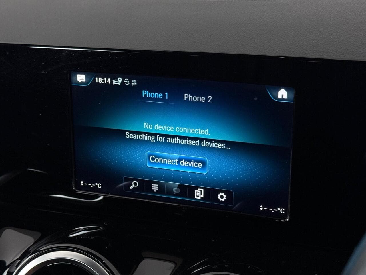 Mercedes-Benz B Class thumbnail Infotainment System