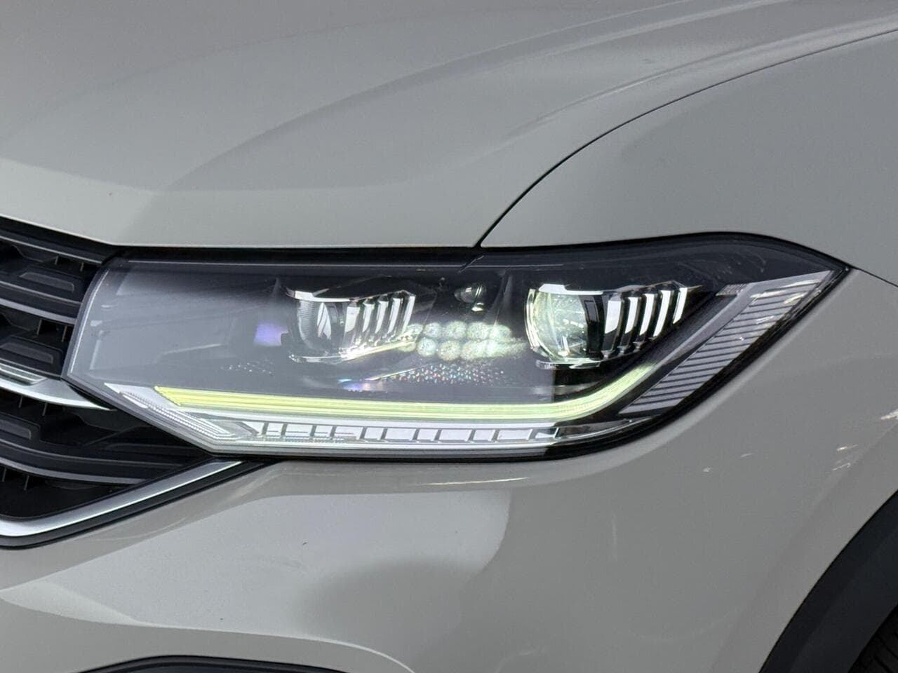 Volkswagen T-Cross thumbnail Lights Front