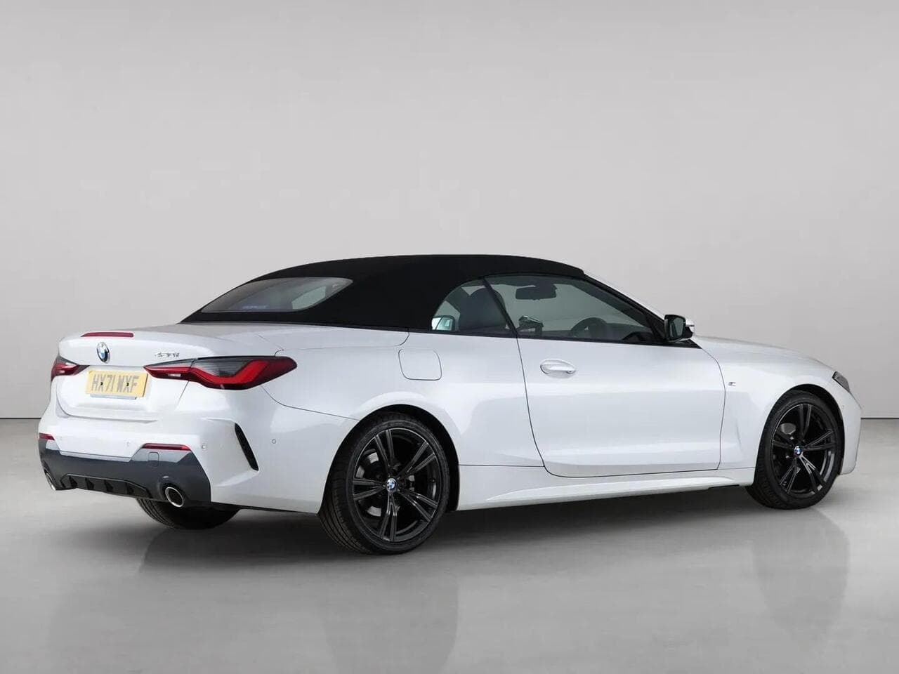 BMW 4 Series thumbnail Rear Right
