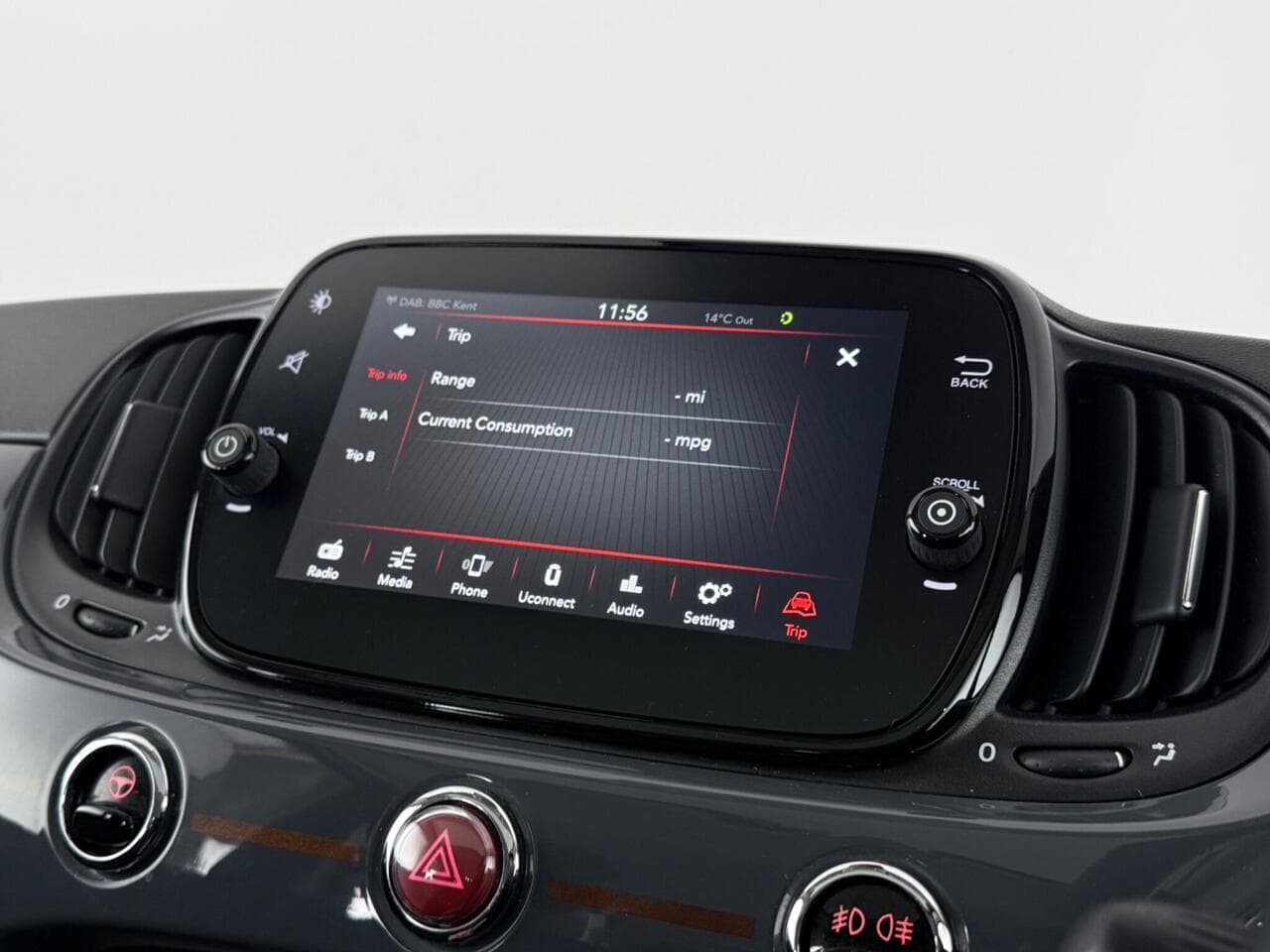 Fiat 500 thumbnail Infotainment System