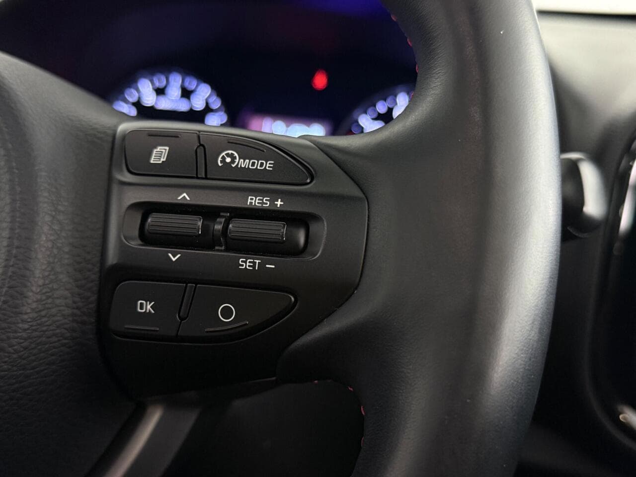 Kia Picanto thumbnail Misc Controls