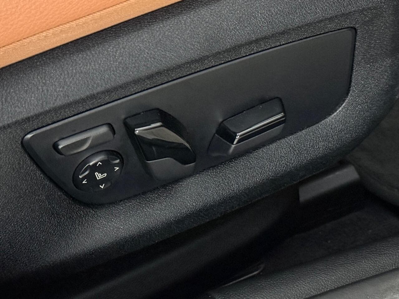 BMW 5 Series thumbnail Misc Controls