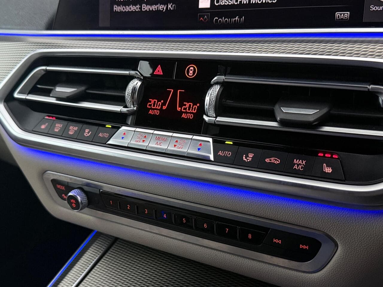 BMW X5 thumbnail Infotainment System