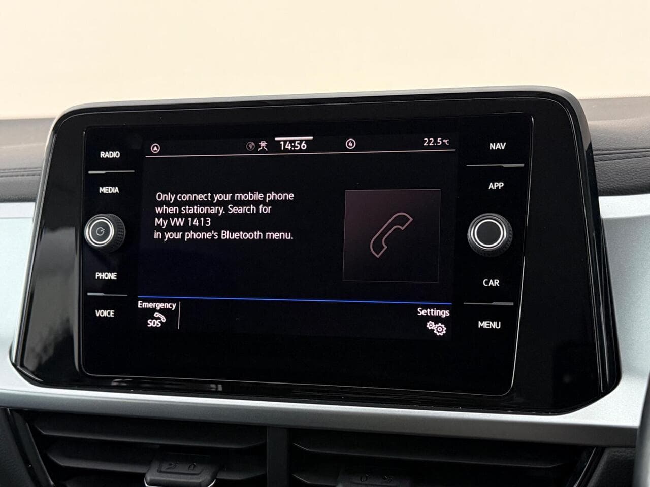 Volkswagen T-Roc thumbnail Infotainment System