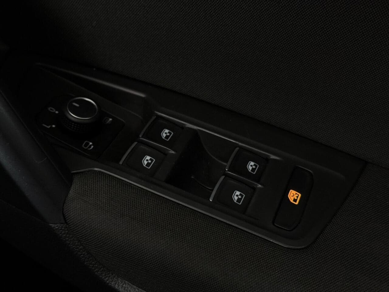 Volkswagen Tiguan Allspace thumbnail Misc Controls