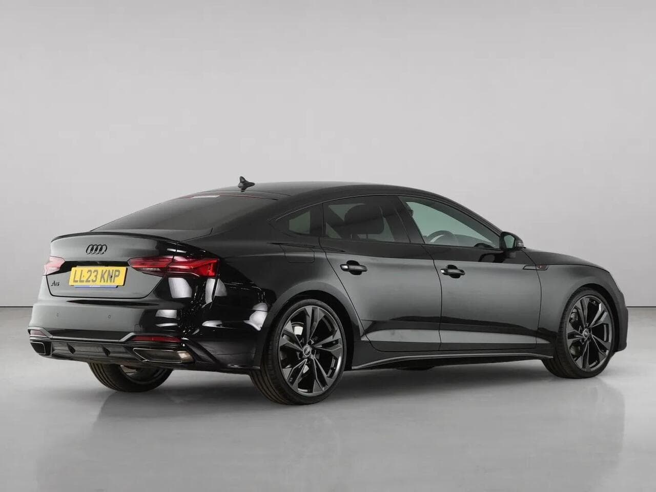Audi A5 thumbnail Rear Right