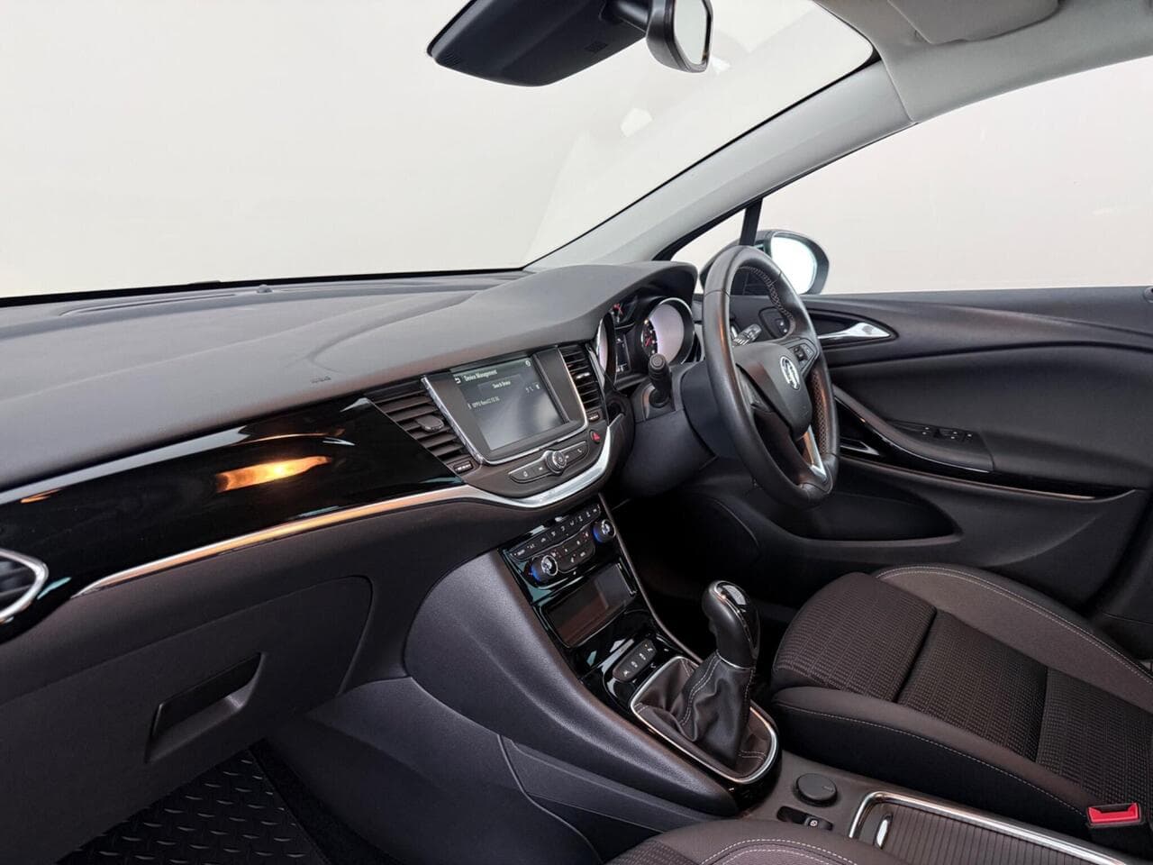 Vauxhall Astra thumbnail Interior Front