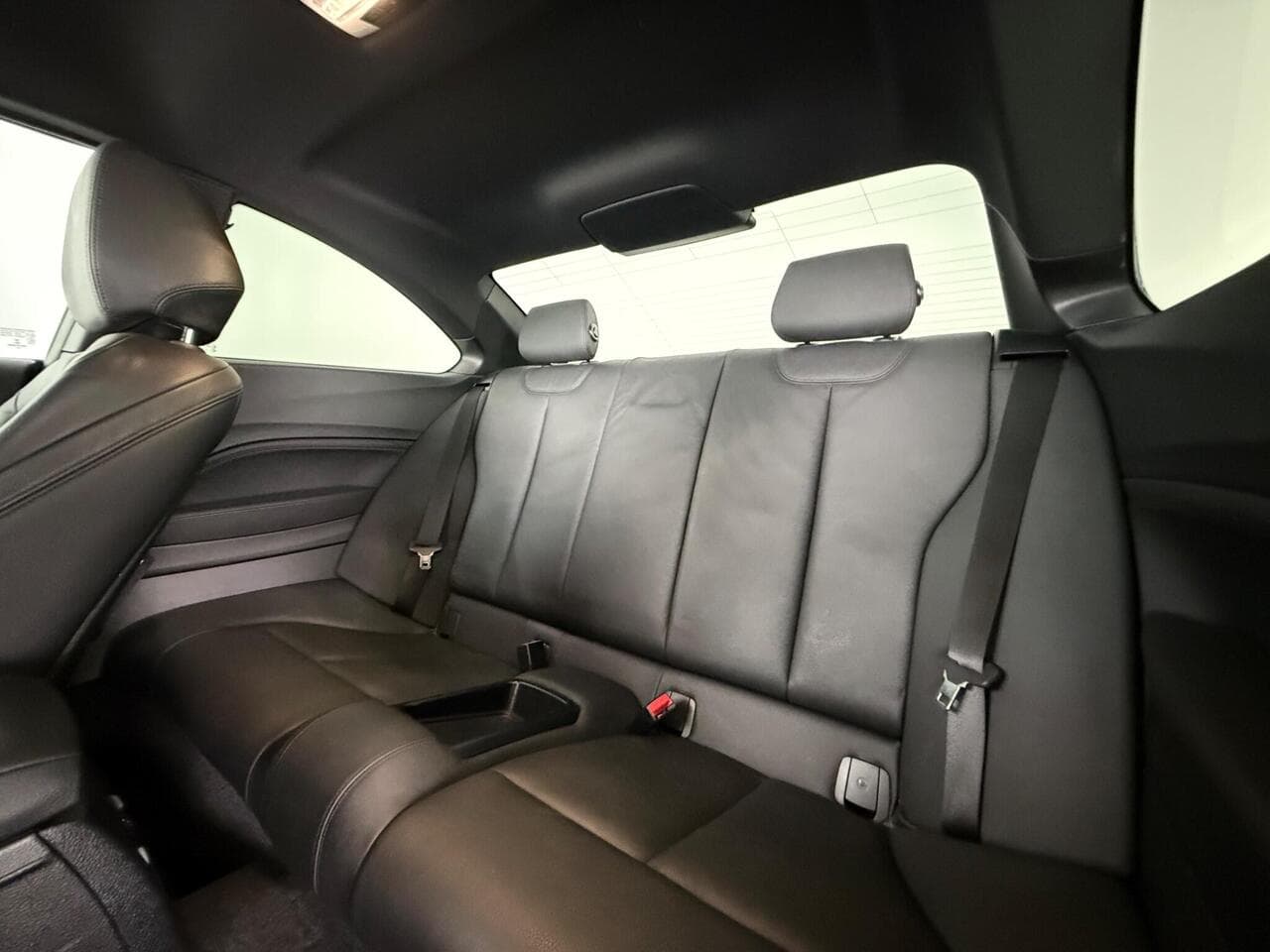 BMW 2 Series thumbnail Seats Rear