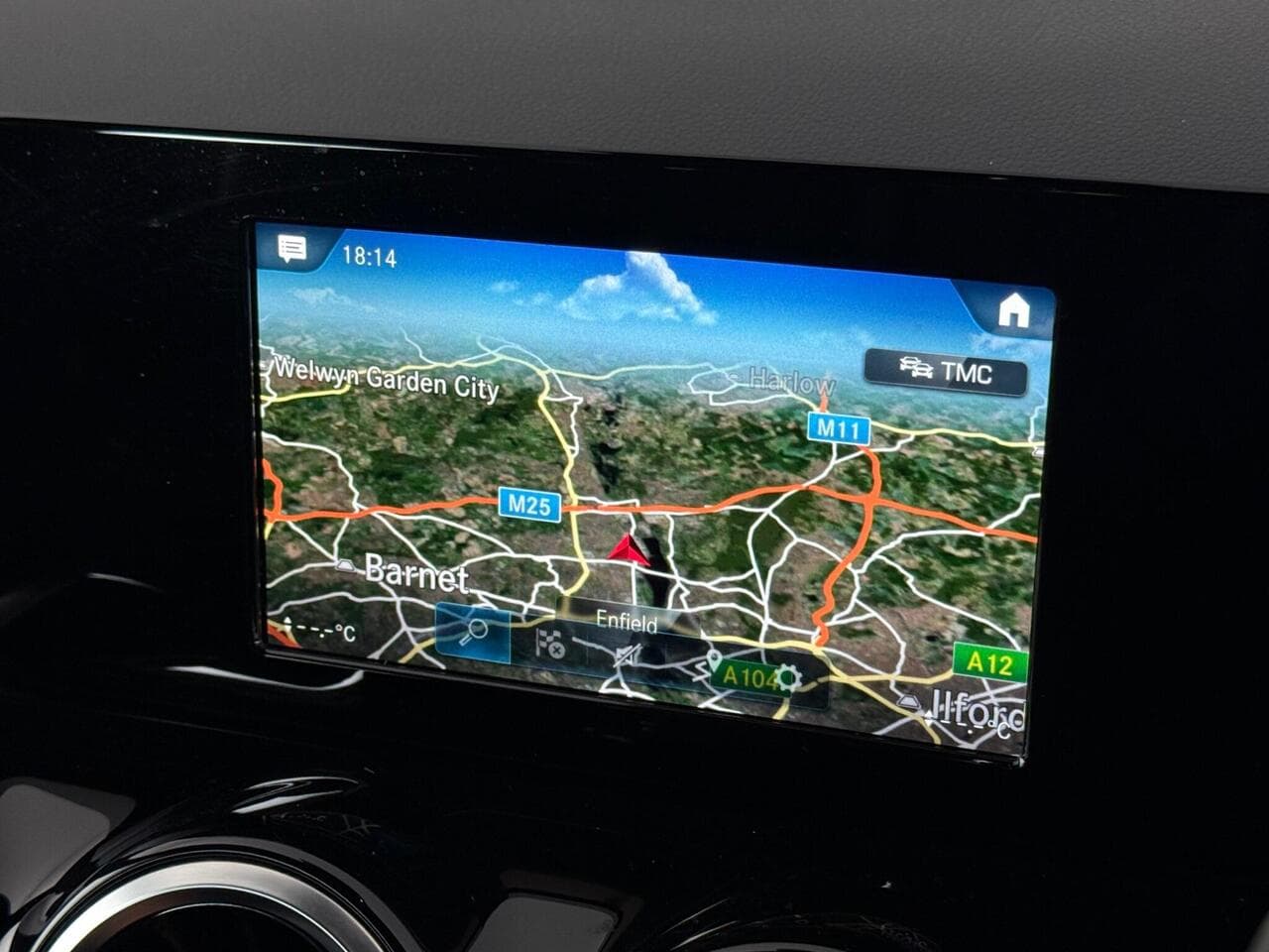 Mercedes-Benz B Class thumbnail Infotainment System