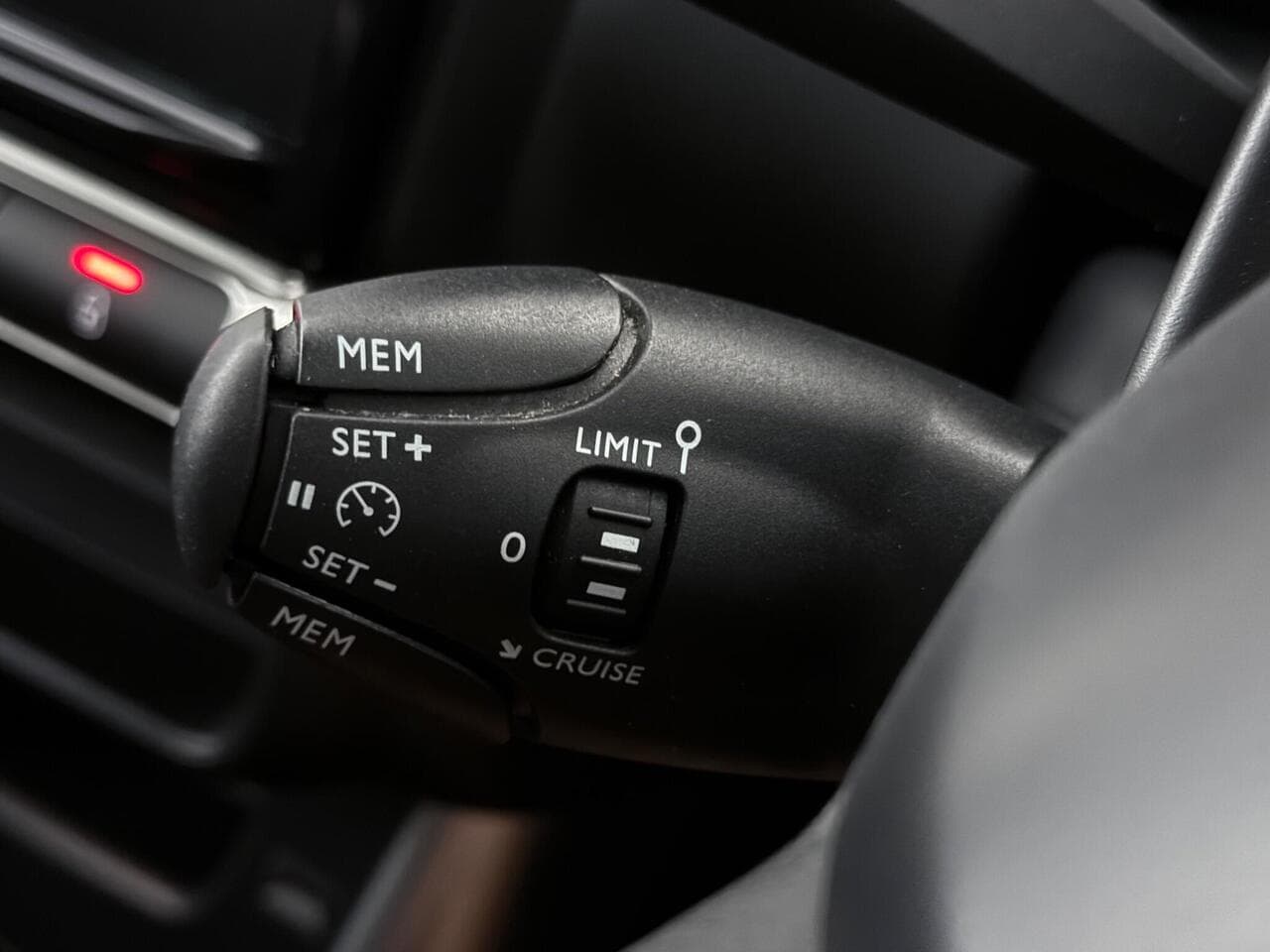 Citroen C3 Aircross thumbnail Misc Controls