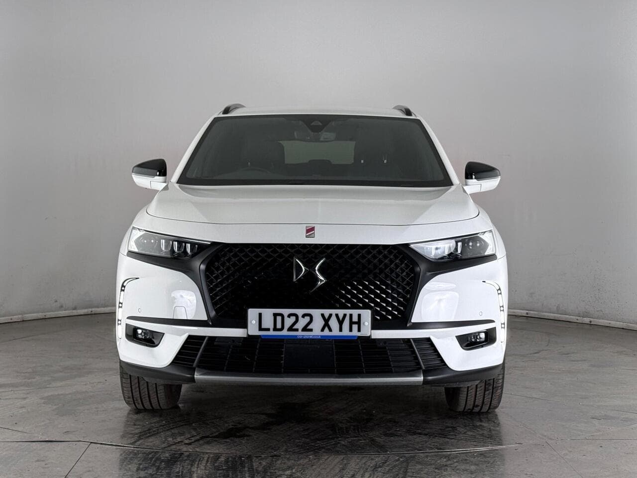 DS AUTOMOBILES DS 7 CROSSBACK thumbnail Front