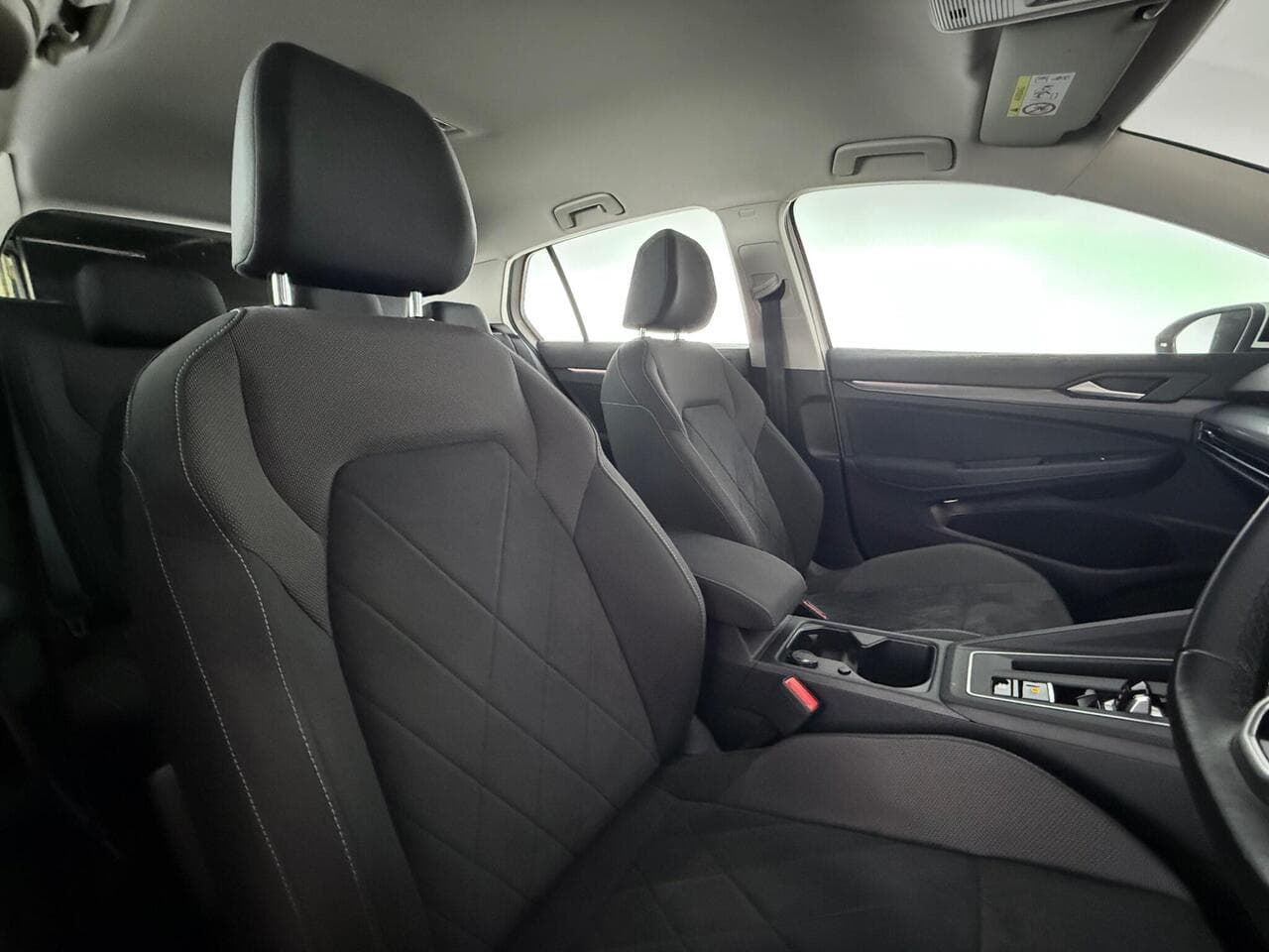 Volkswagen Golf thumbnail Seat Driver