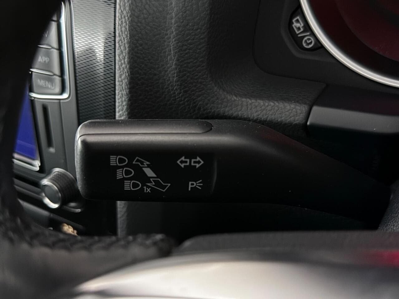 Volkswagen Scirocco thumbnail Misc Controls