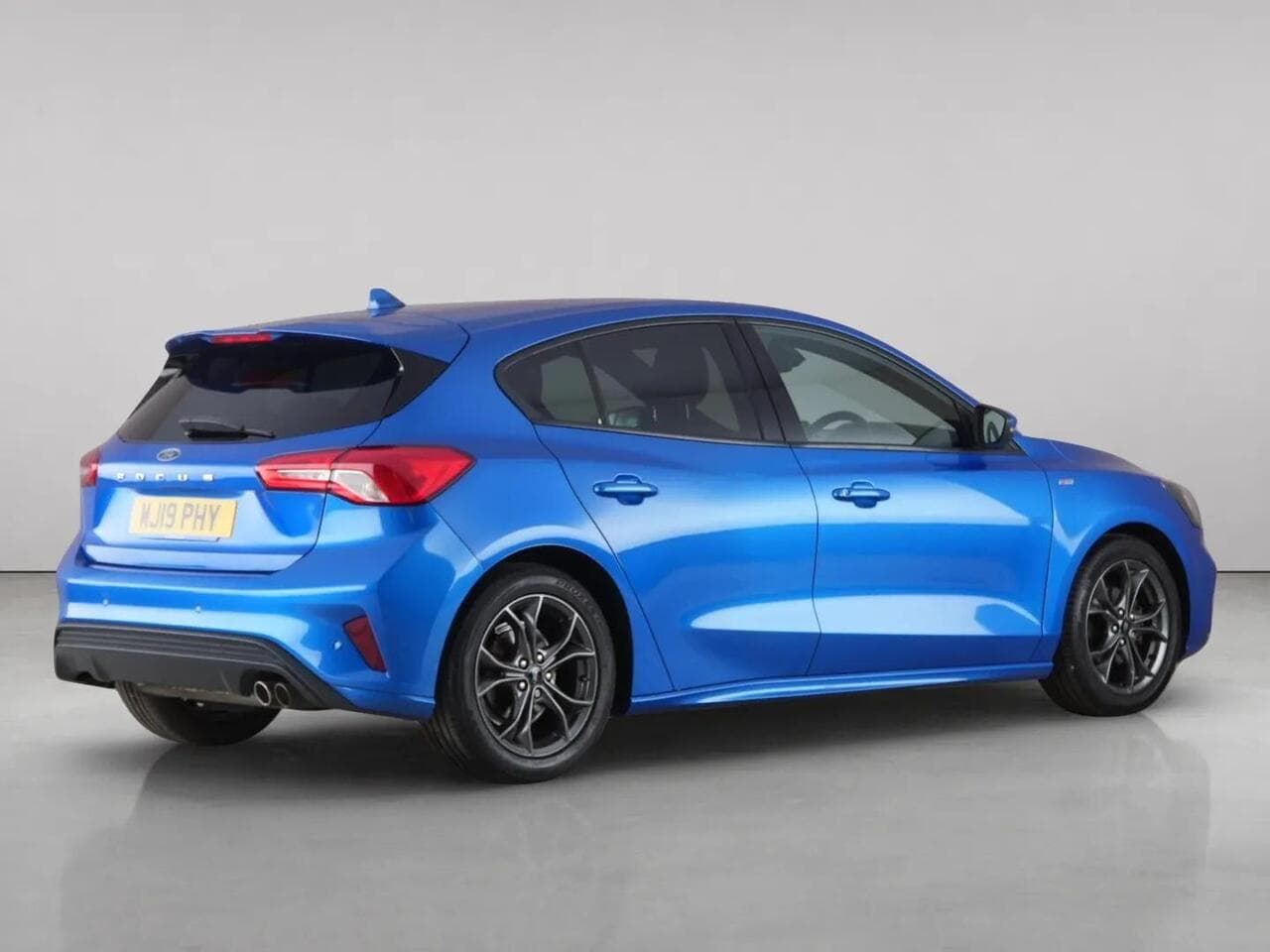 Ford Focus thumbnail Rear Right