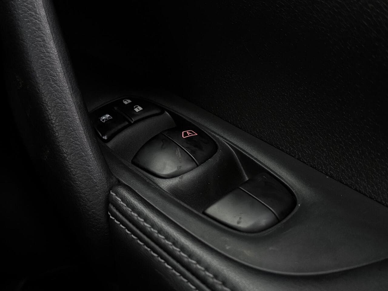 Nissan X-Trail thumbnail Misc Controls