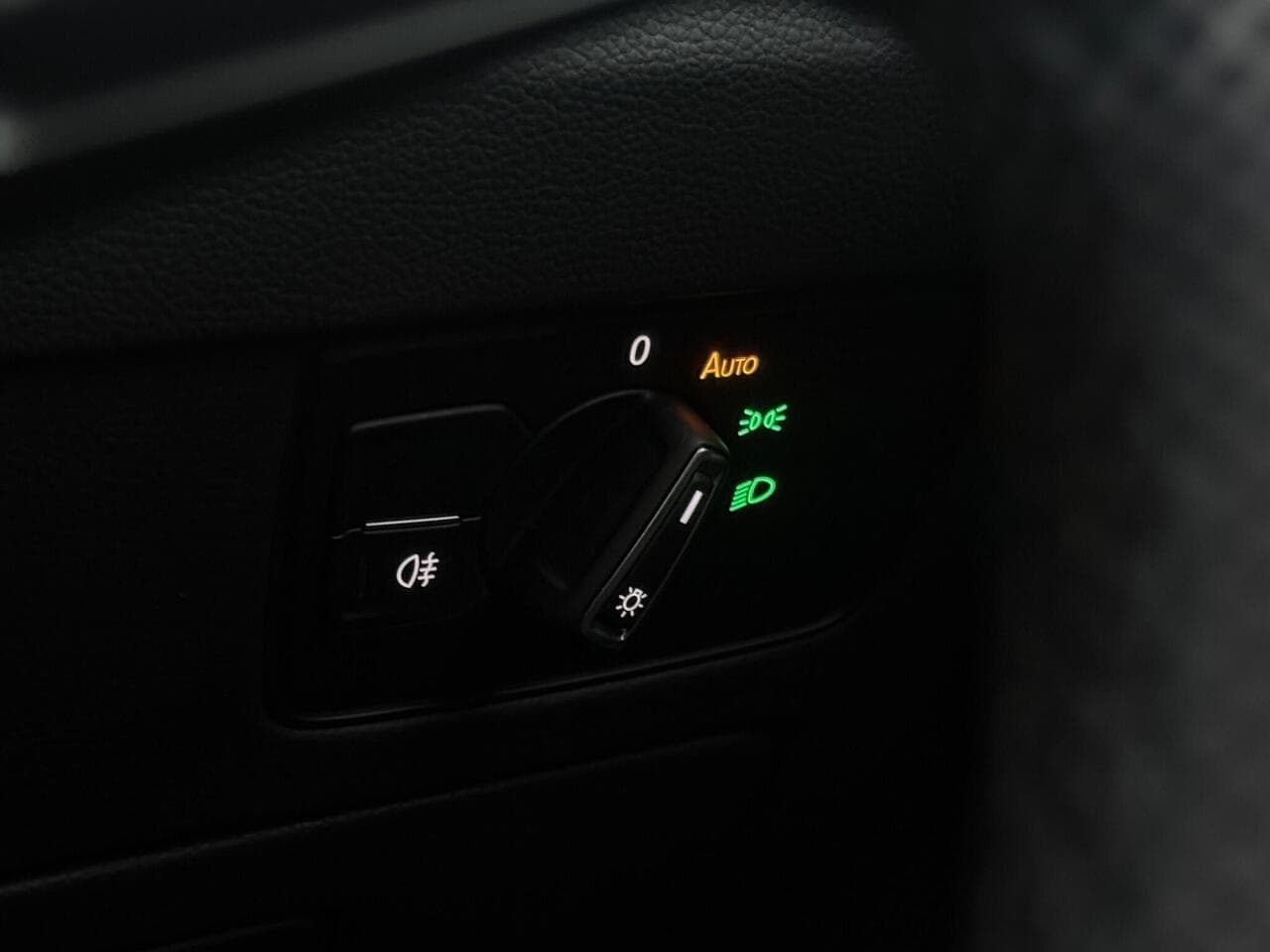 Volkswagen Passat thumbnail Misc Controls
