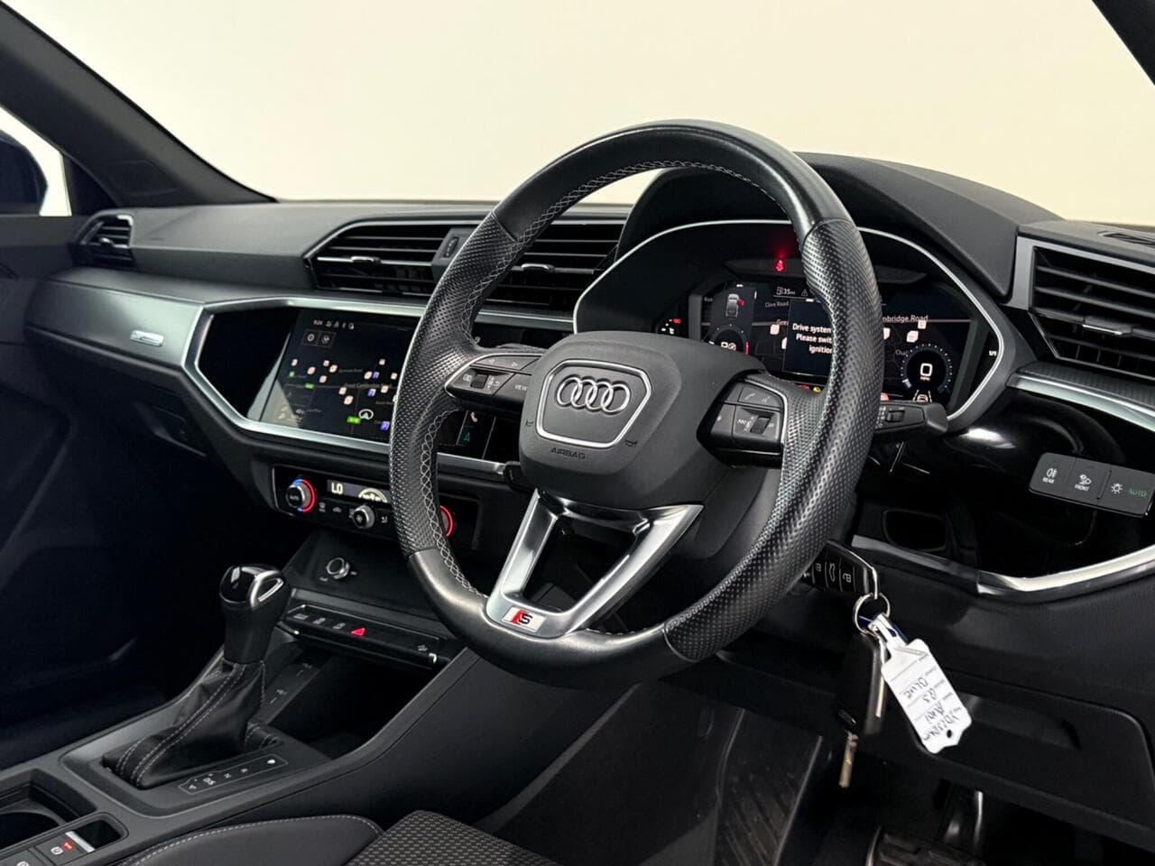 Audi Q3 thumbnail Inconclusive