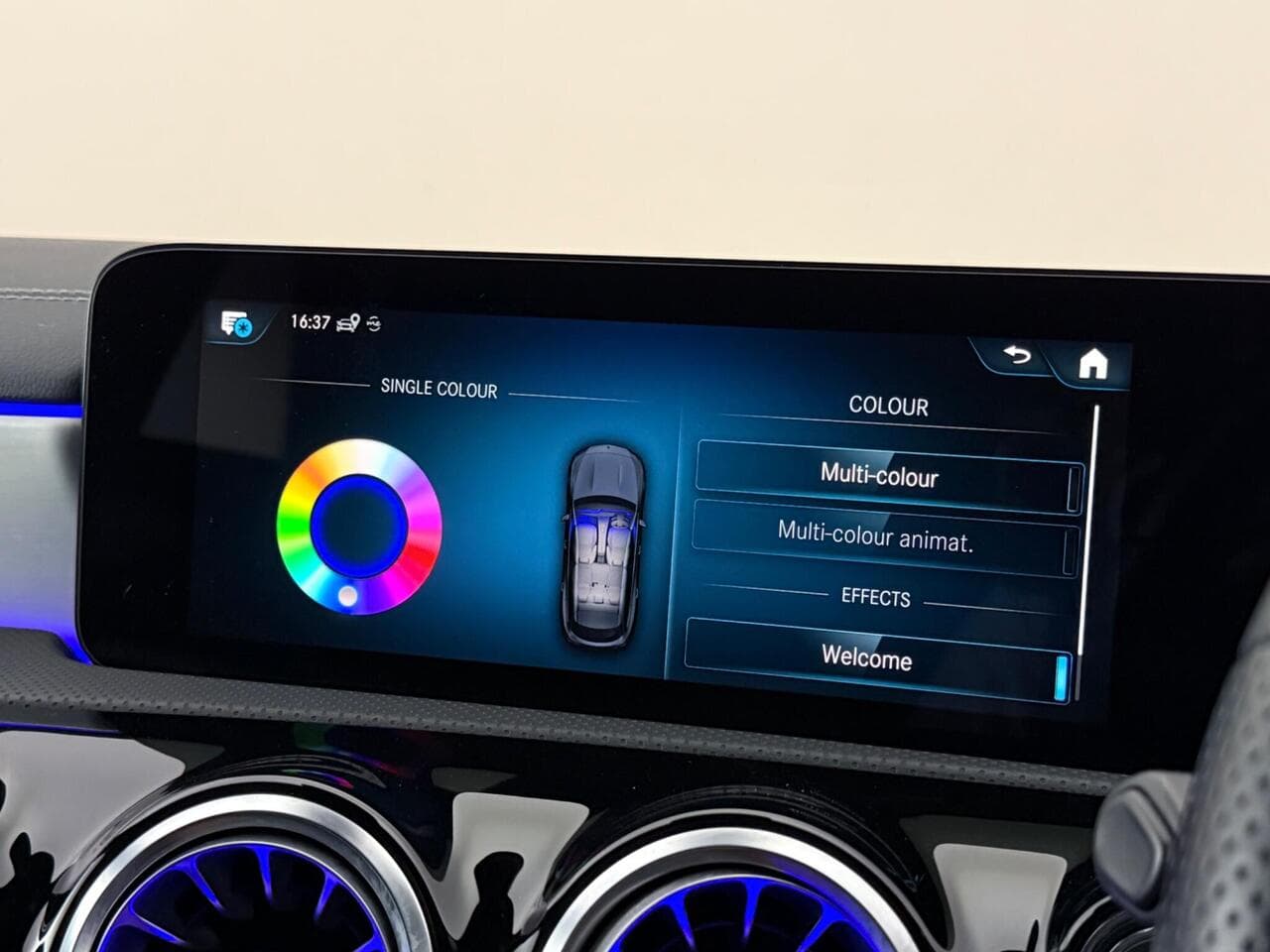 Mercedes-Benz CLA thumbnail Infotainment System