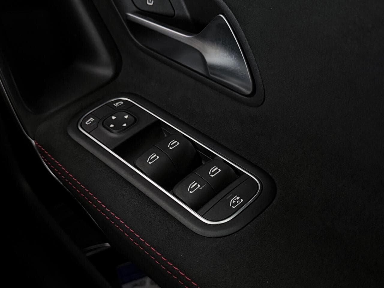 Mercedes-Benz A Class thumbnail Misc Controls