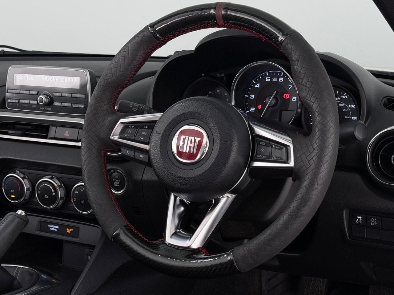 Fiat 124 Spider thumbnail Steering Wheel