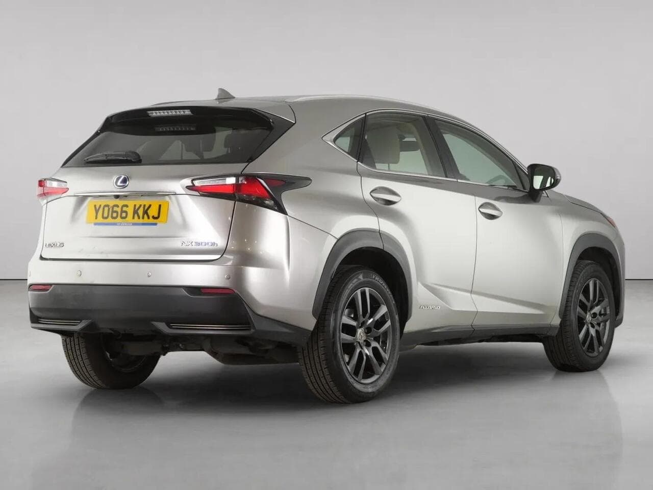 Lexus NX thumbnail Rear Right