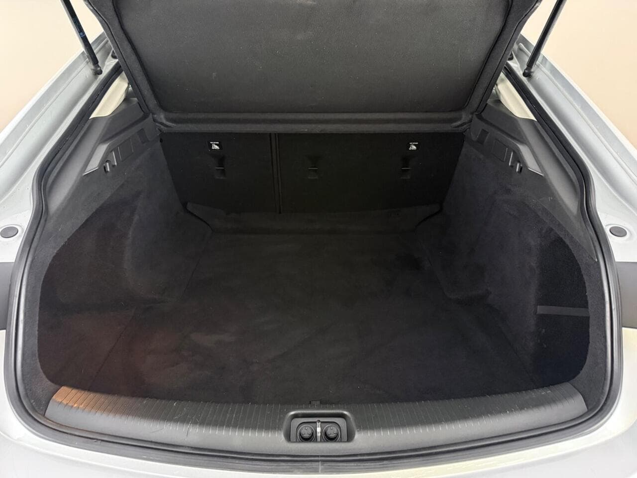 Vauxhall Insignia thumbnail Boot