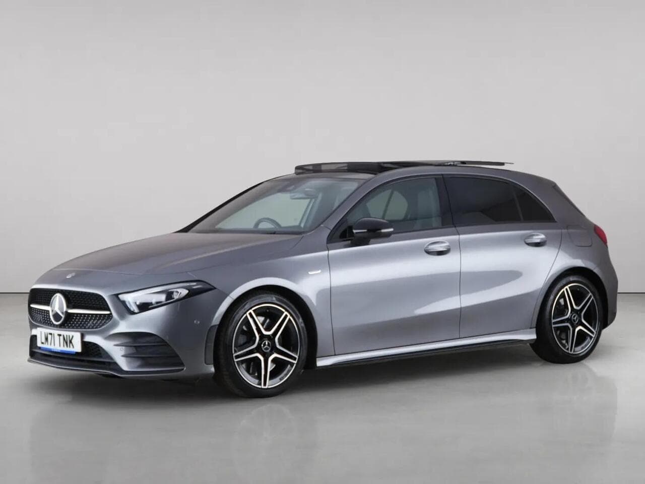 Mercedes-Benz A Class thumbnail Front Left