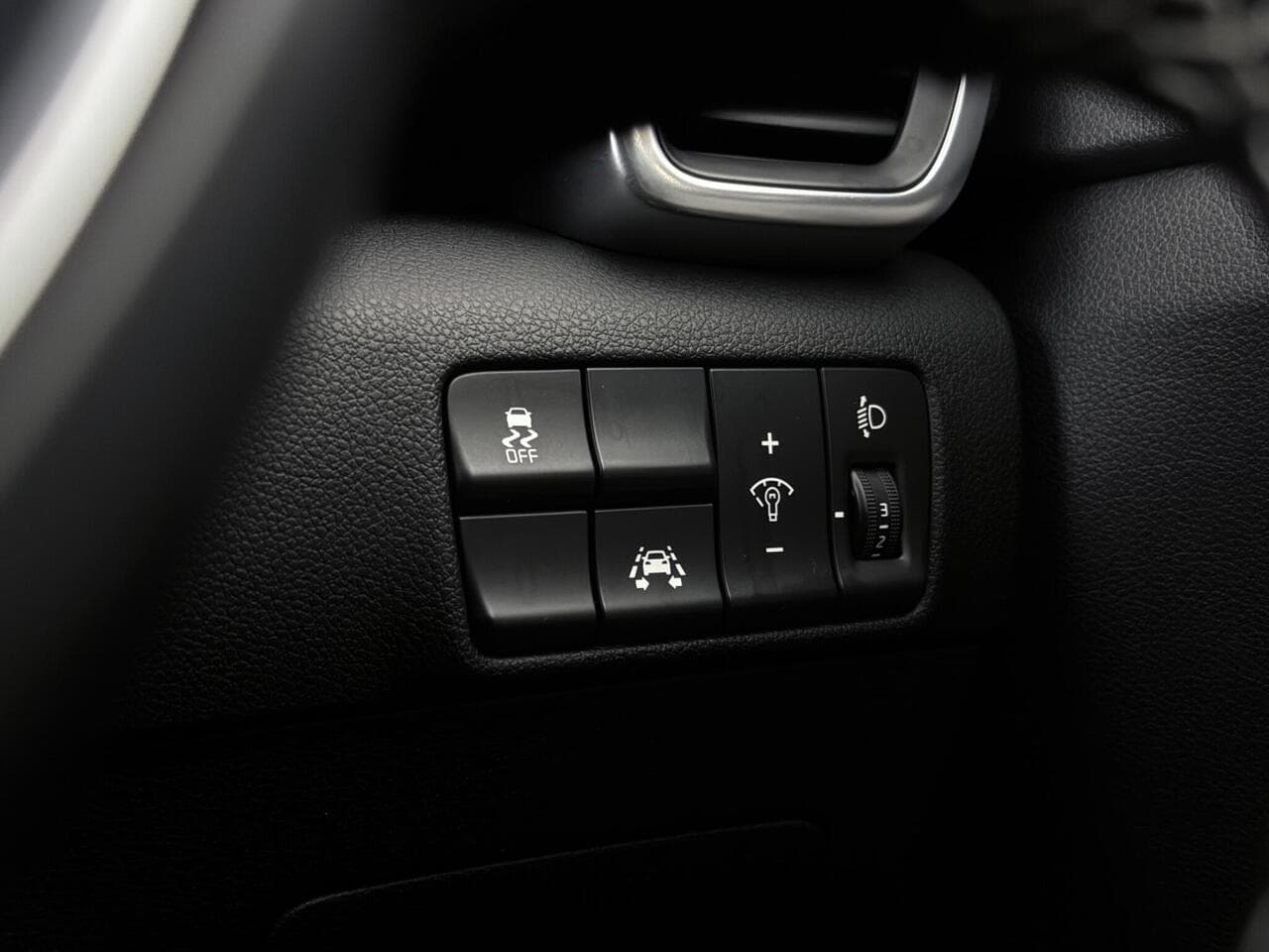 Kia Sportage thumbnail Misc Controls