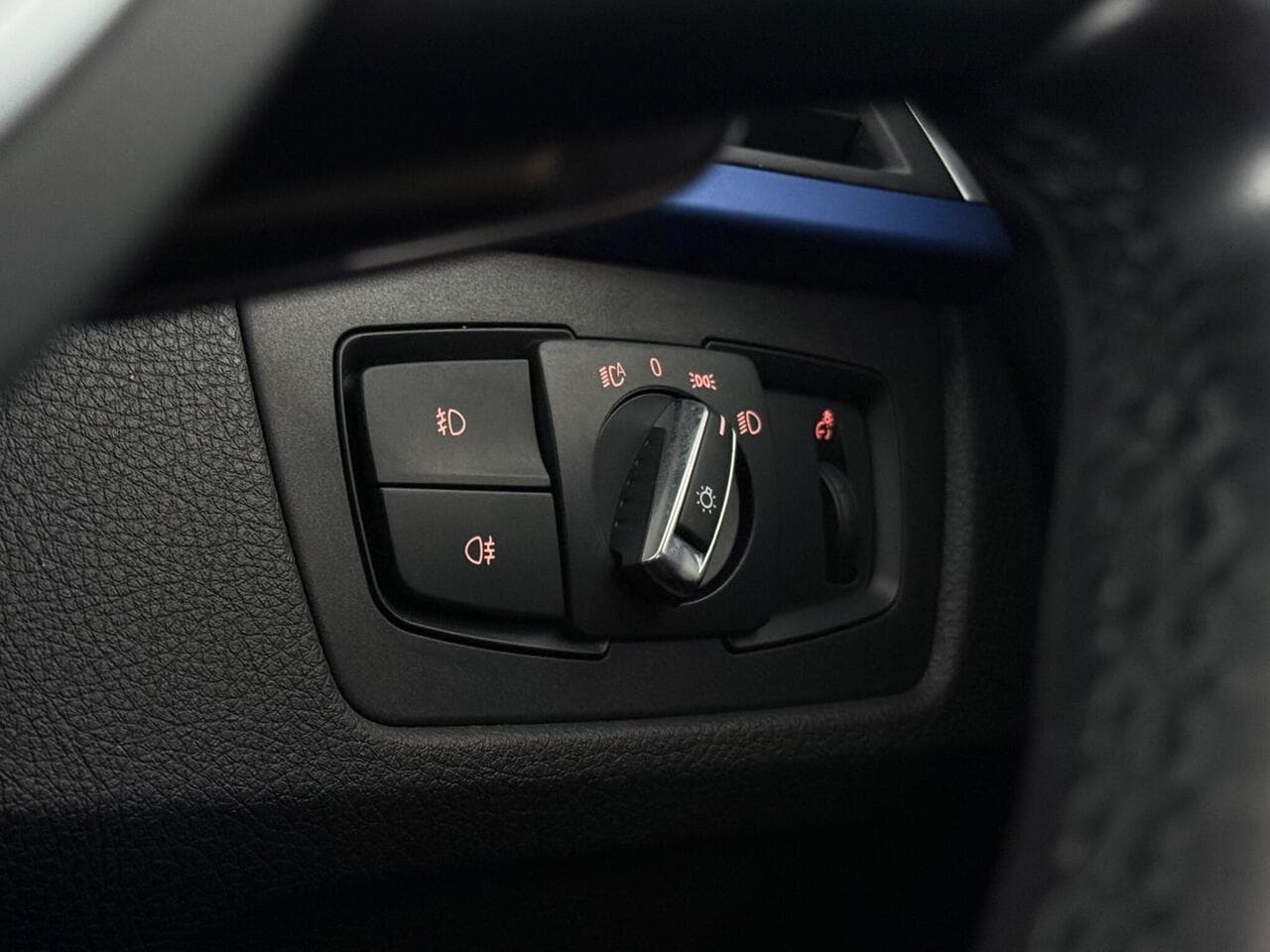 BMW 3 Series thumbnail Misc Controls
