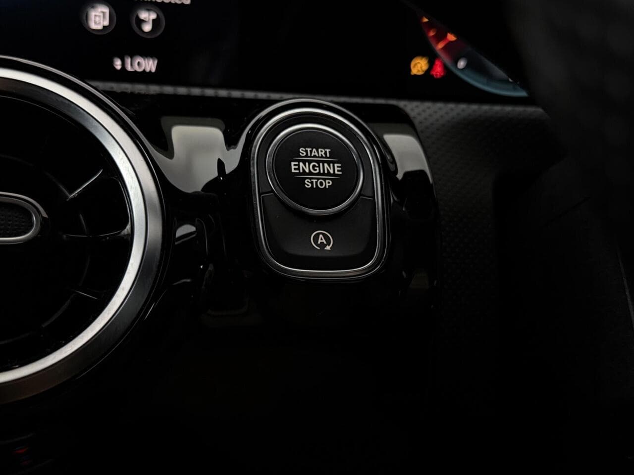 Mercedes-Benz CLA thumbnail Misc Controls