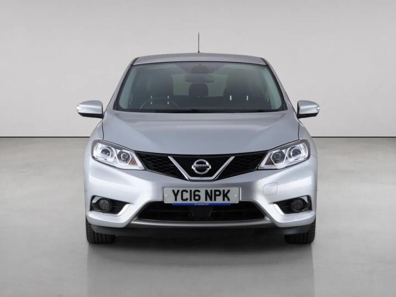 Nissan Pulsar thumbnail Front