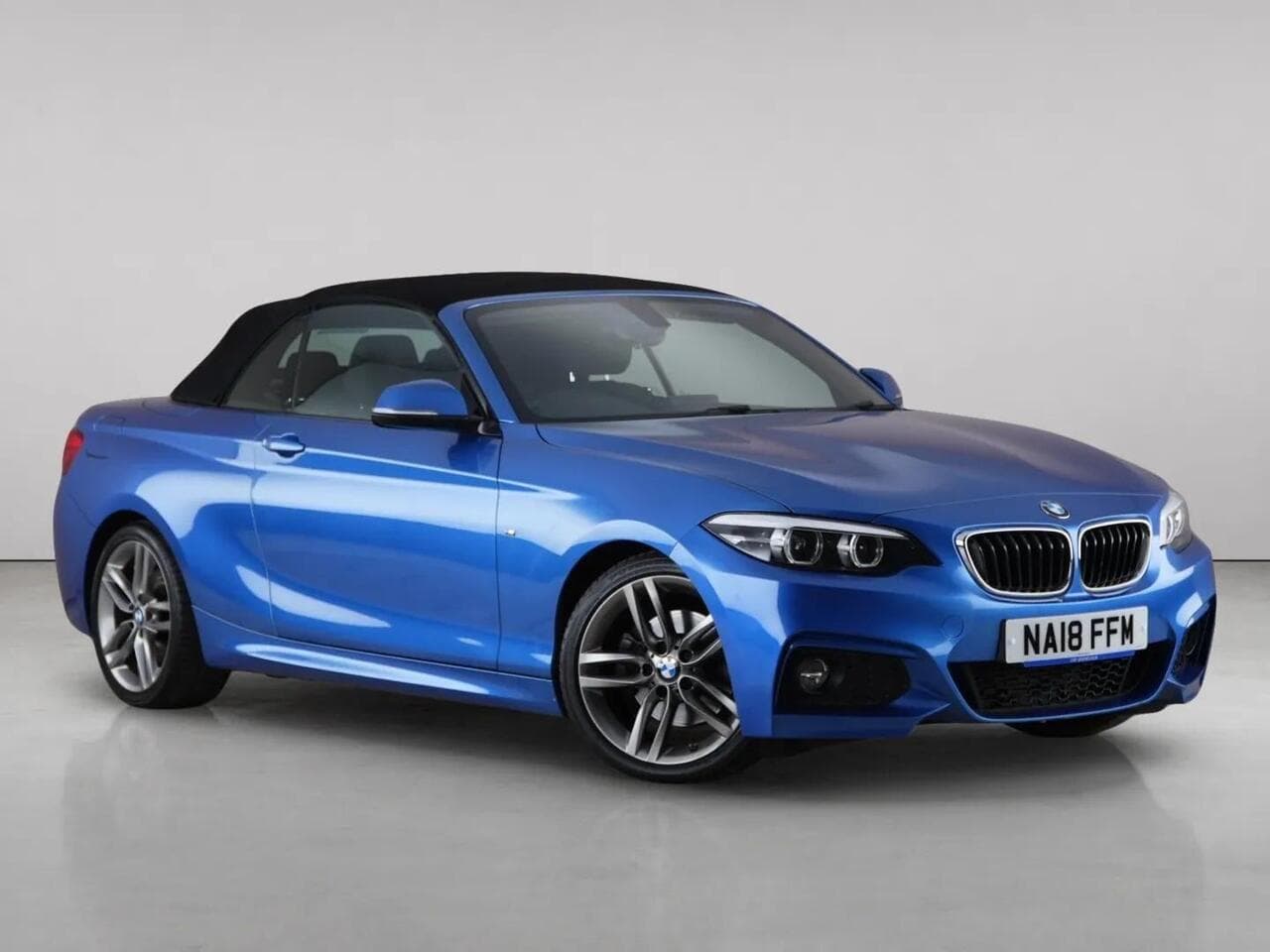 BMW 2 Series thumbnail Front Right
