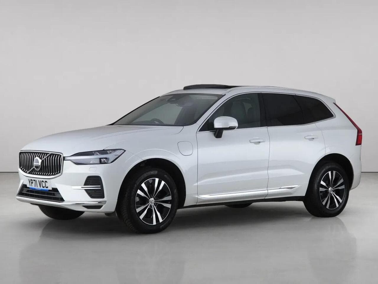 Volvo XC60 thumbnail Front Left
