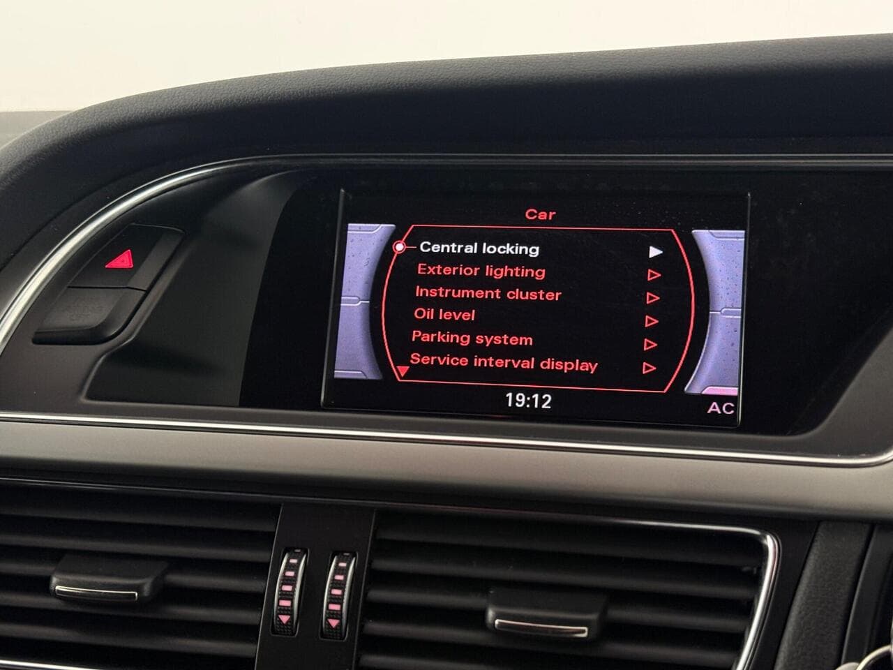 Audi A5 thumbnail Infotainment System