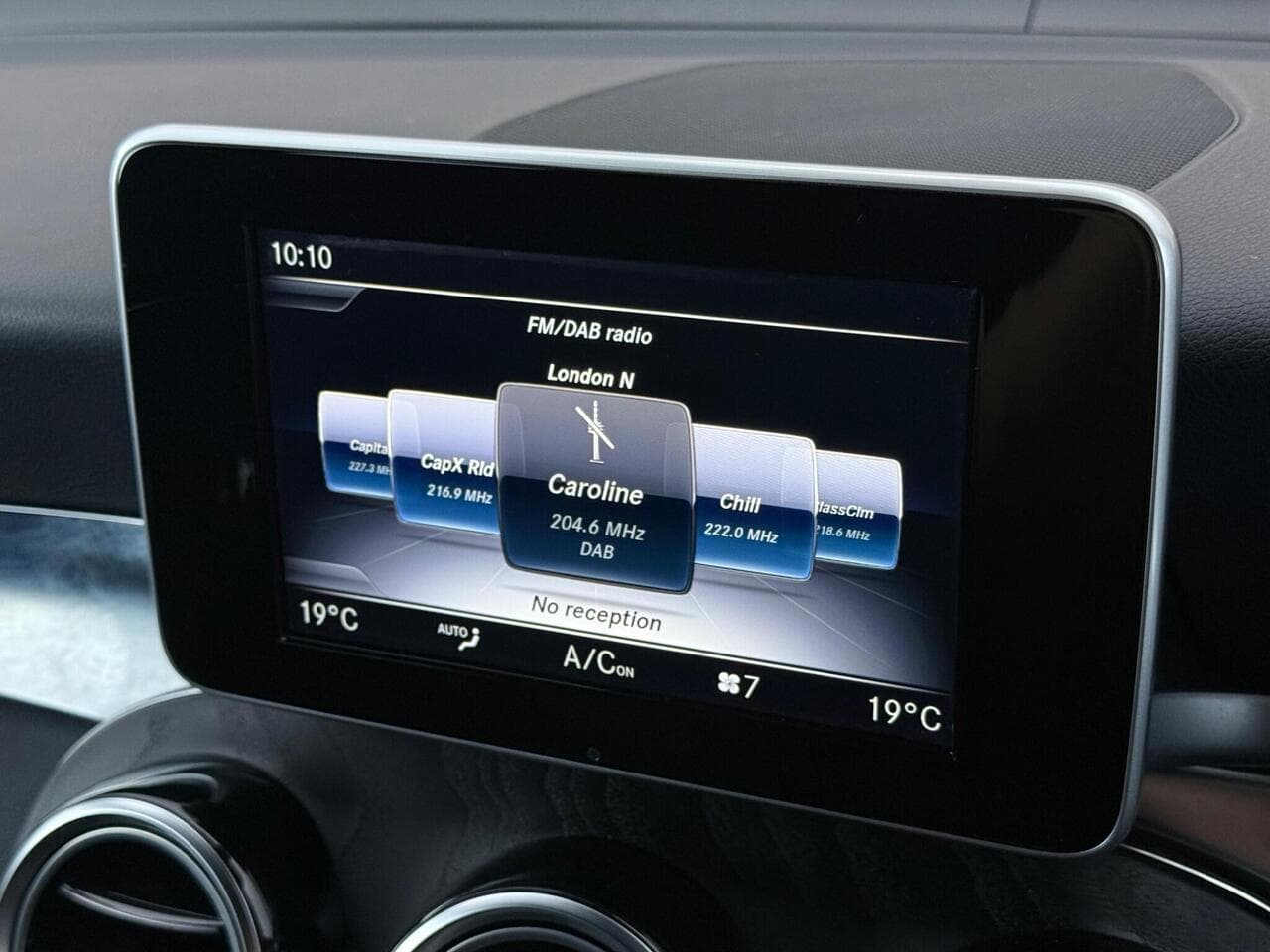 Mercedes-Benz GLC thumbnail Infotainment System