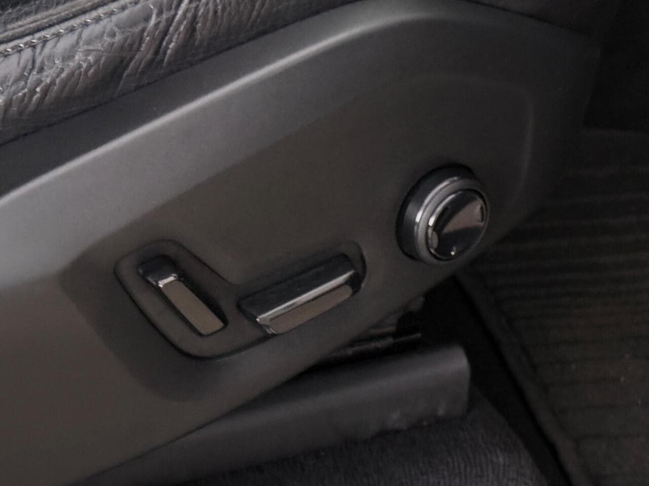 Volvo XC90 thumbnail Misc Controls
