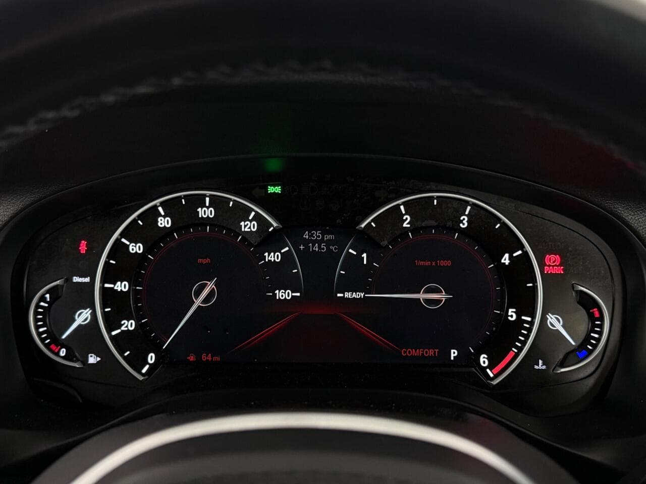 BMW X4 thumbnail Driver Instruments
