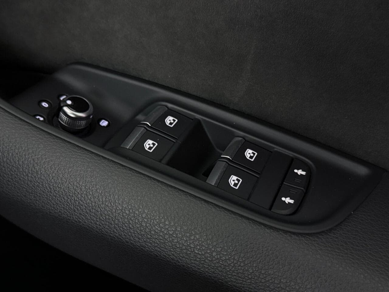 Audi Q7 thumbnail Misc Controls