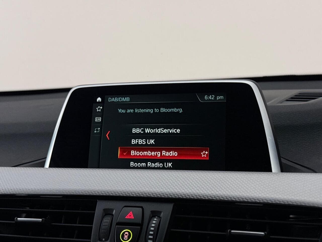 BMW X1 thumbnail Infotainment System