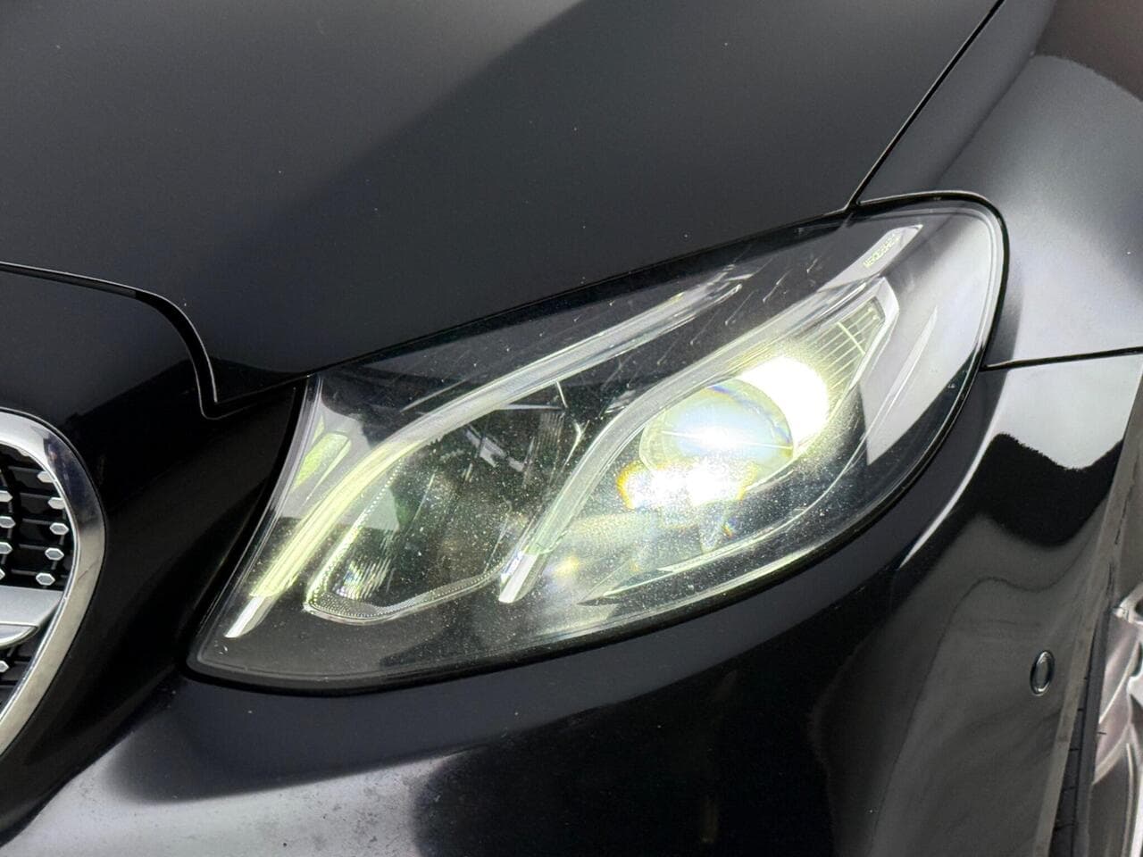Mercedes-Benz E Class thumbnail Lights Front