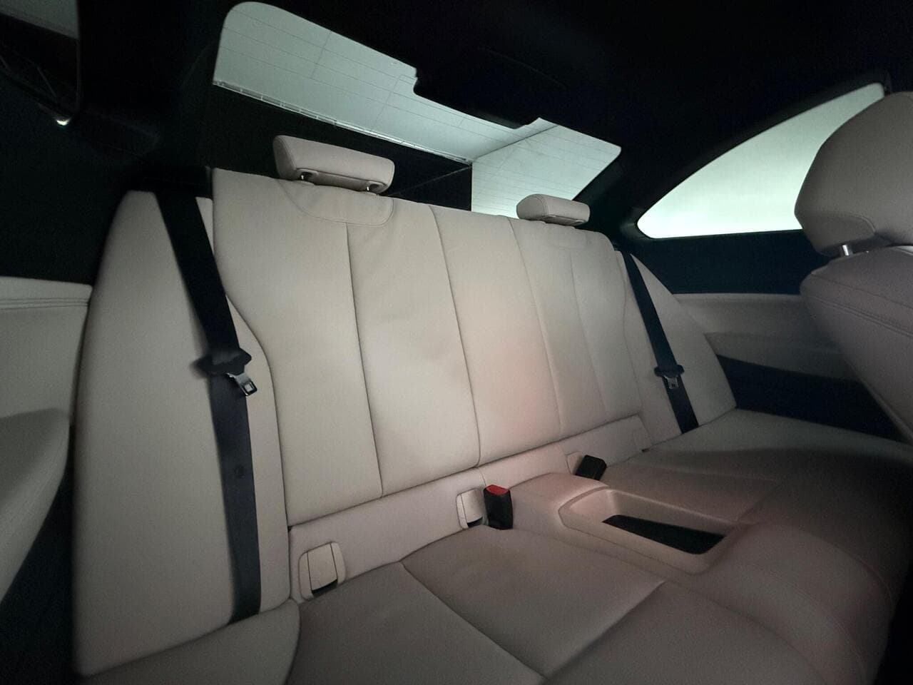 BMW 2 Series thumbnail Seats Rear