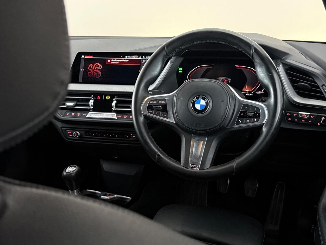 BMW 1 Series thumbnail Steering Wheel