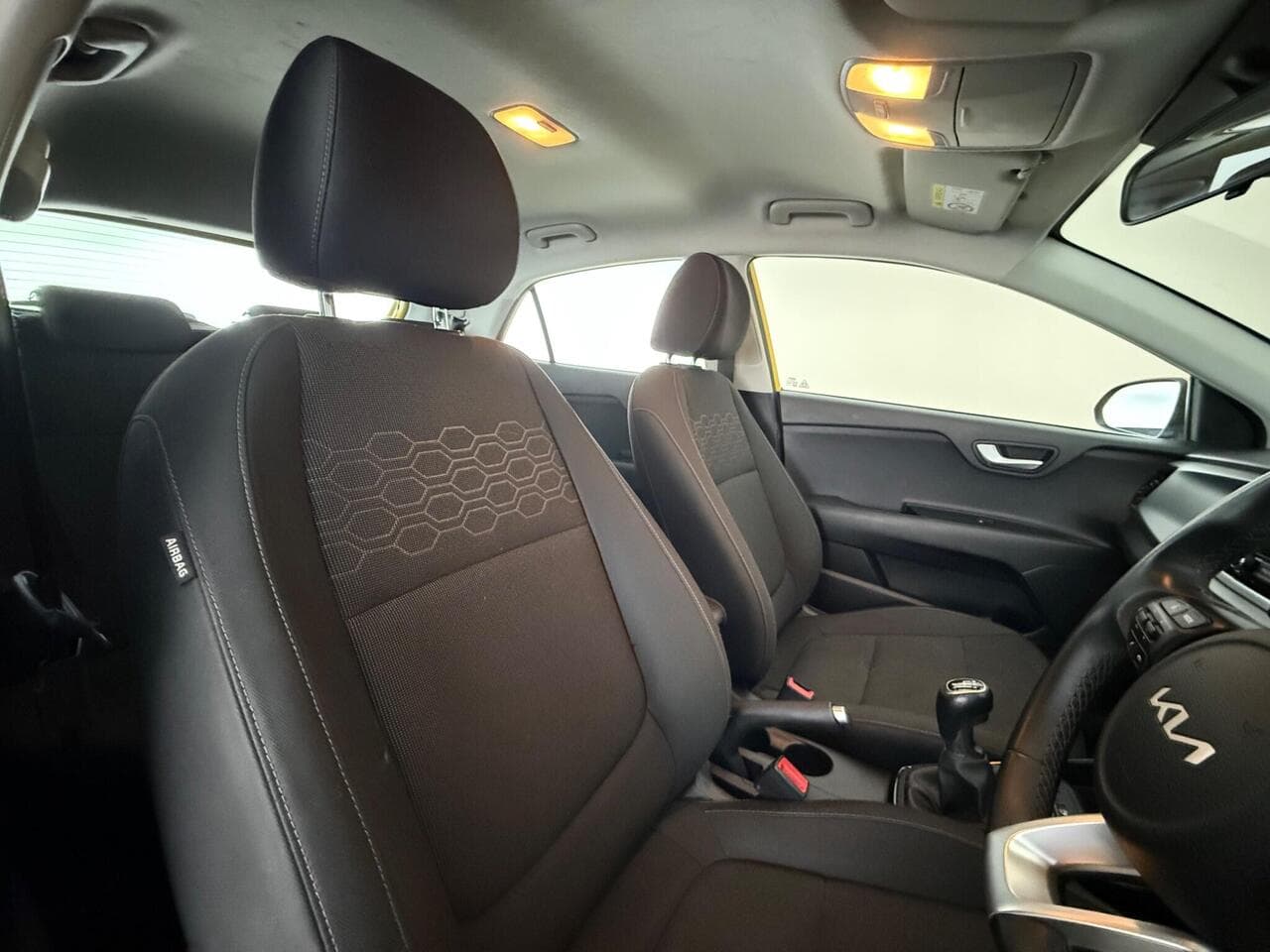 Kia Rio thumbnail Seat Driver