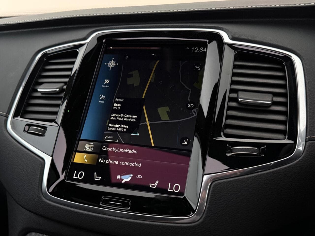 Volvo XC90 thumbnail Infotainment System