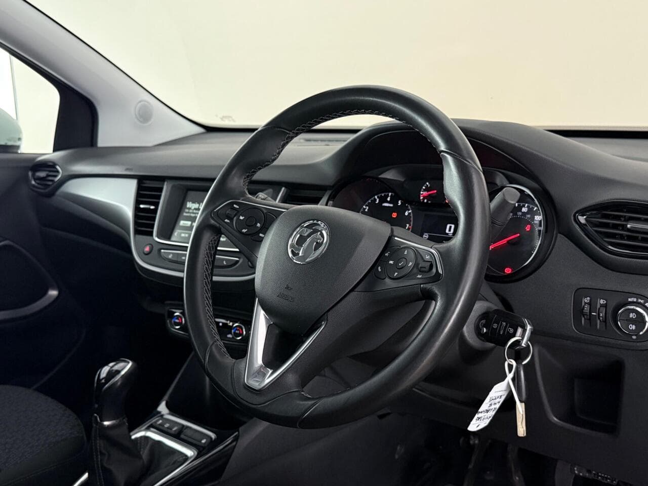 Vauxhall Crossland X thumbnail Interior Front