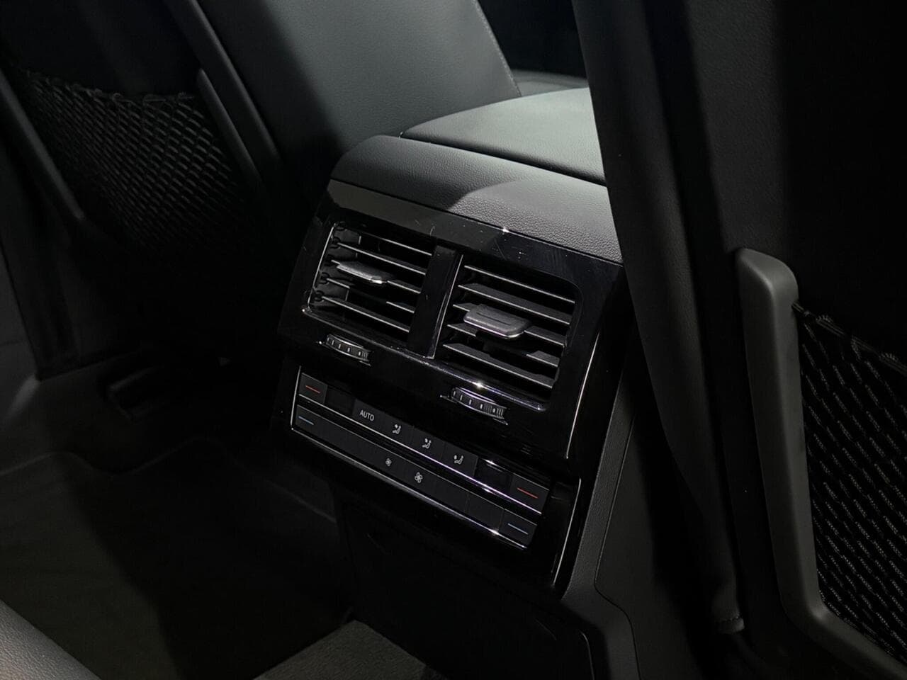 Volkswagen Touareg thumbnail Misc Controls