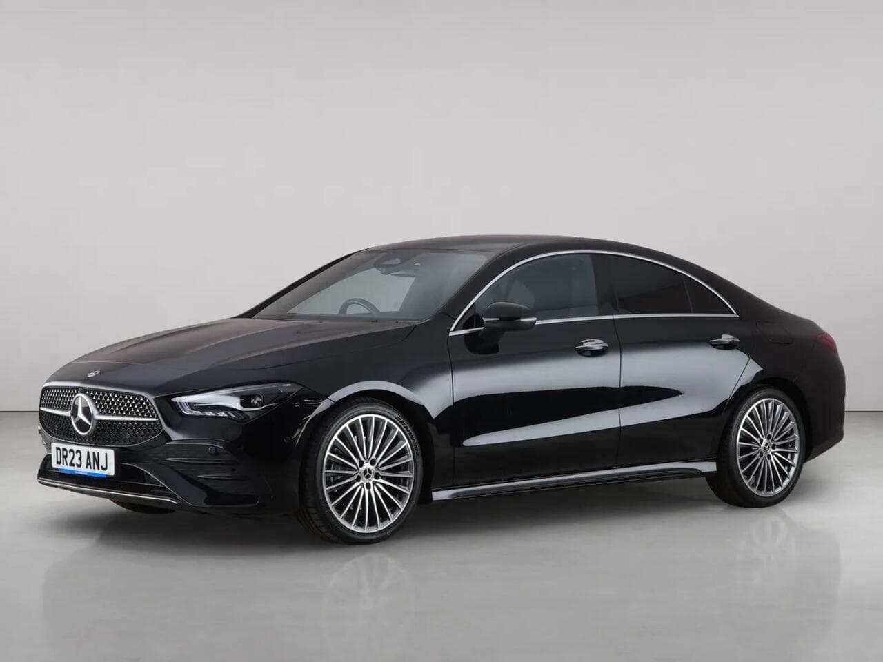 Mercedes-Benz CLA thumbnail Front Left