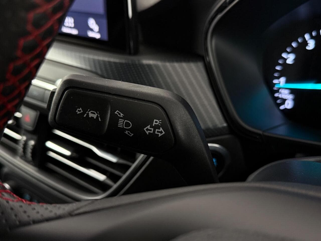 Ford Focus thumbnail Misc Controls